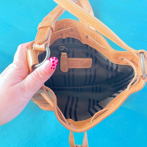 Frye Bag Melissa Drawstring Bucket Brown Leather Bag NWT - Picture 4 of 6